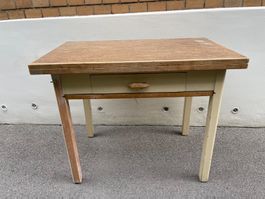 Holztisch