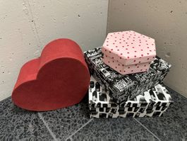 1x Cardboard storage box ❤️🖤🤍🩷 Aufbewahrungsbox Karton