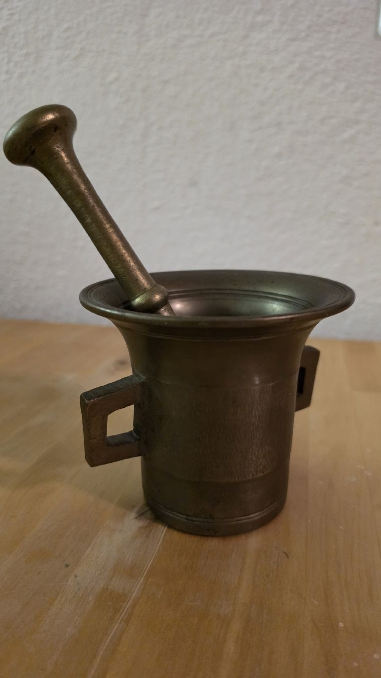 Altro per cucinare: Antiker Messing Mörser – Usato da Rheinfelden venduto da Ragg