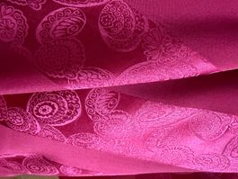 Foulard 100% Seide  Zustand: NEU  Farbe: Burgunderrot 90x90