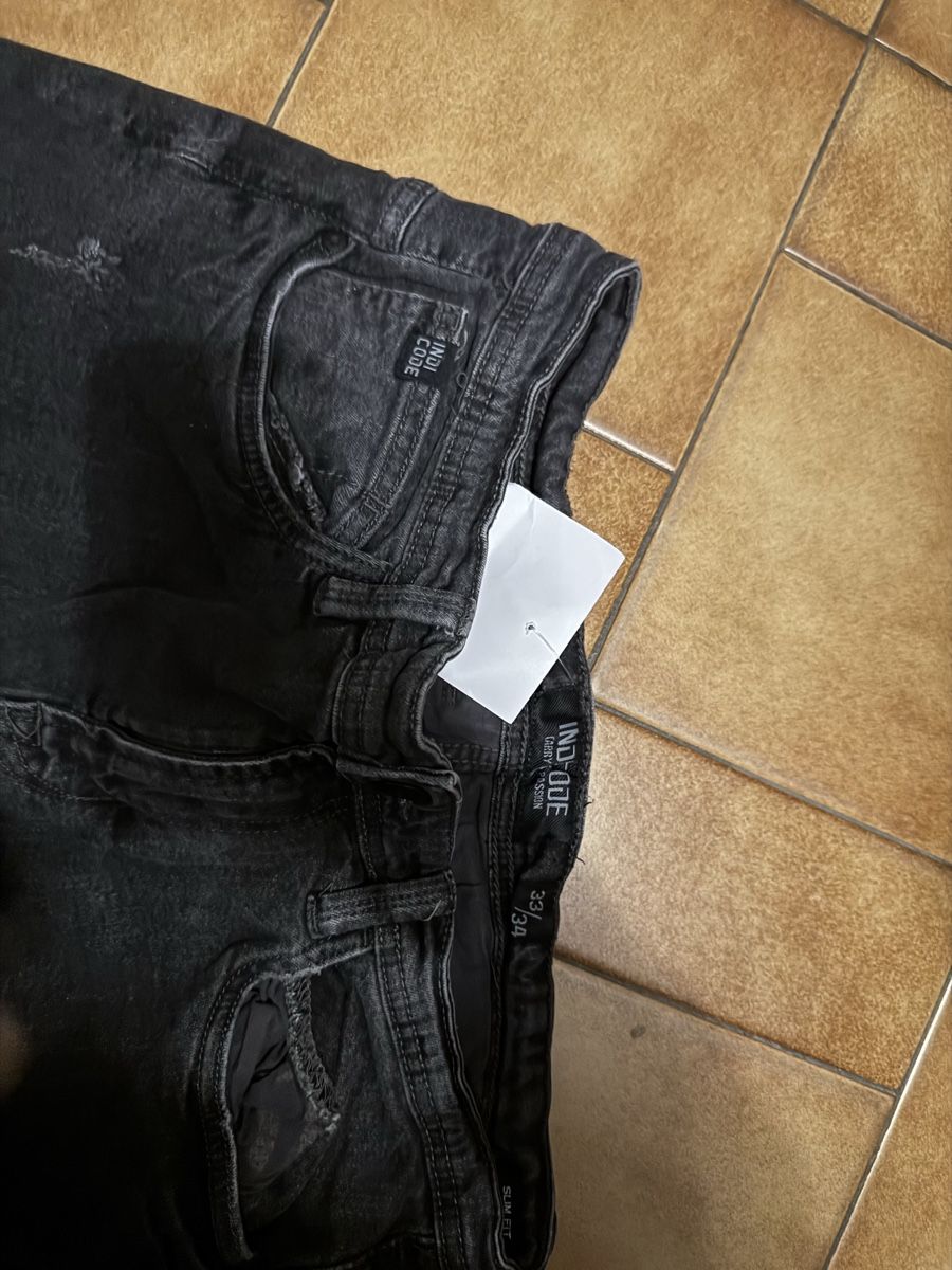 Jeans: Jean INDIGO CODE, taille 32/34 kilyan  – Usato da Veyrier venduto da kimedovapa 1
