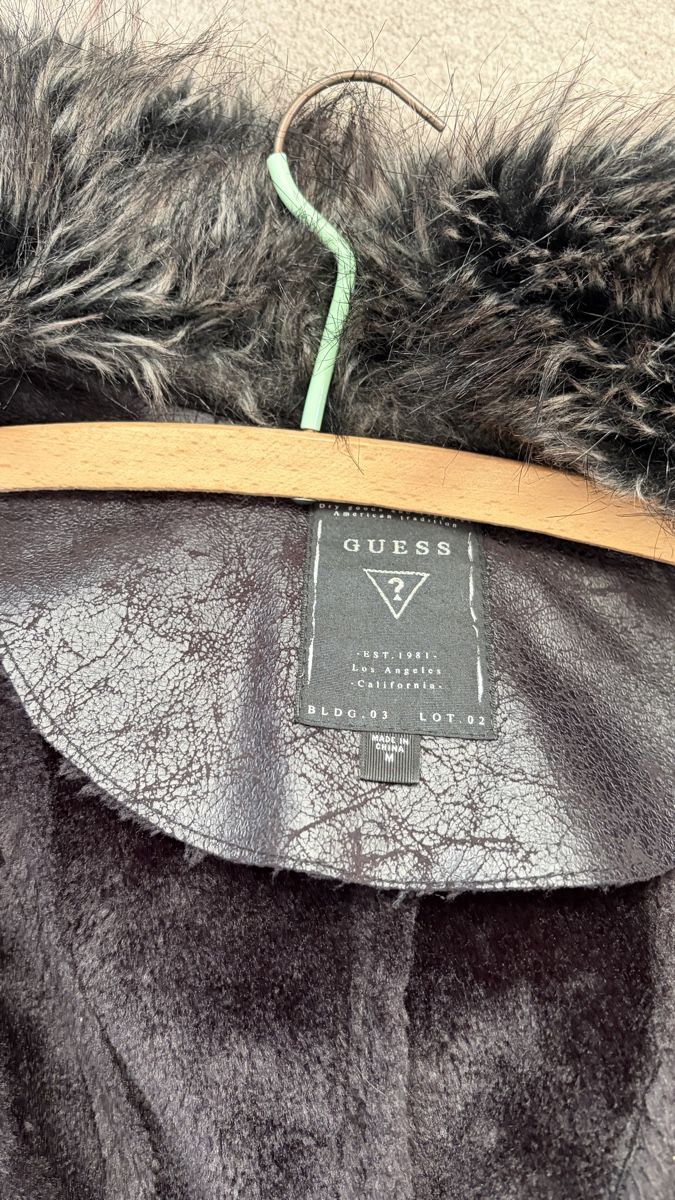 Guess Giacche: Guess Jacke schwarz gefüttert – Usato da St. Gallen venduto da flaviice 3