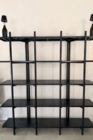 Scaffale in metallo nero opaco