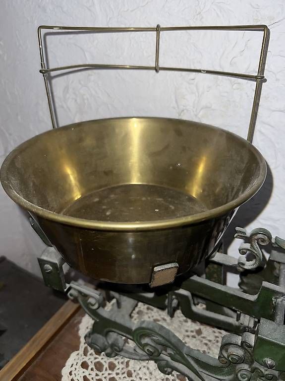 Bilance e pesi: Alte Waage mit Gewichtssteinen – Usato da Uster venduto da horgensell 1