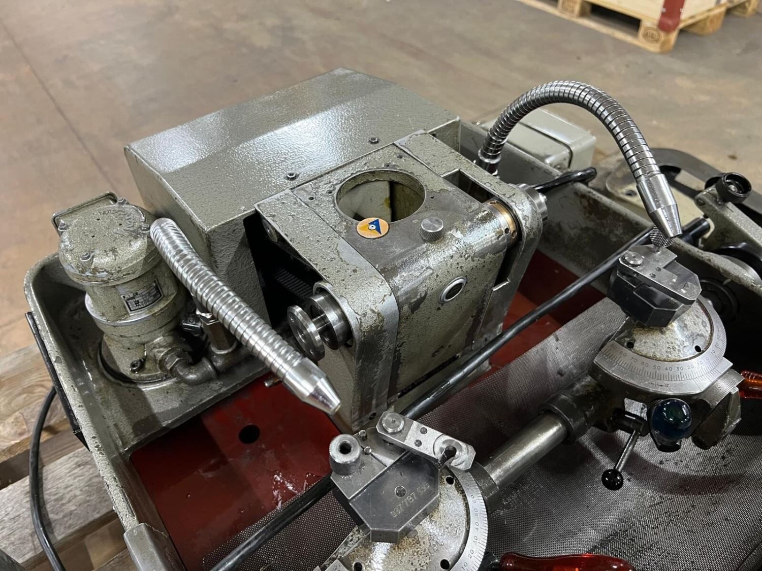 Altri macchinari per industria metallurgica: Agathon Minor Schleifmaschine – Usato da Zuchwil venduto da dragosmd-maschinen 8