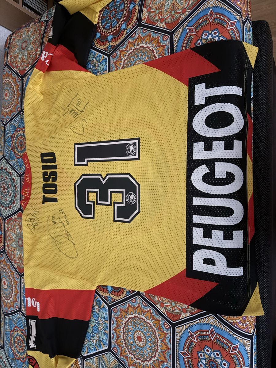 SC Bern Maillots de corps & Pantalons: SC Bern Dress  – D'occasion à Matzendorf par scbern08