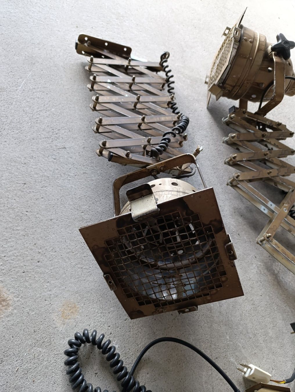 Lampade: Lampes - Projecteurs Vintage – Usato da Avry-sur-Matran venduto da dav_nm5p 2