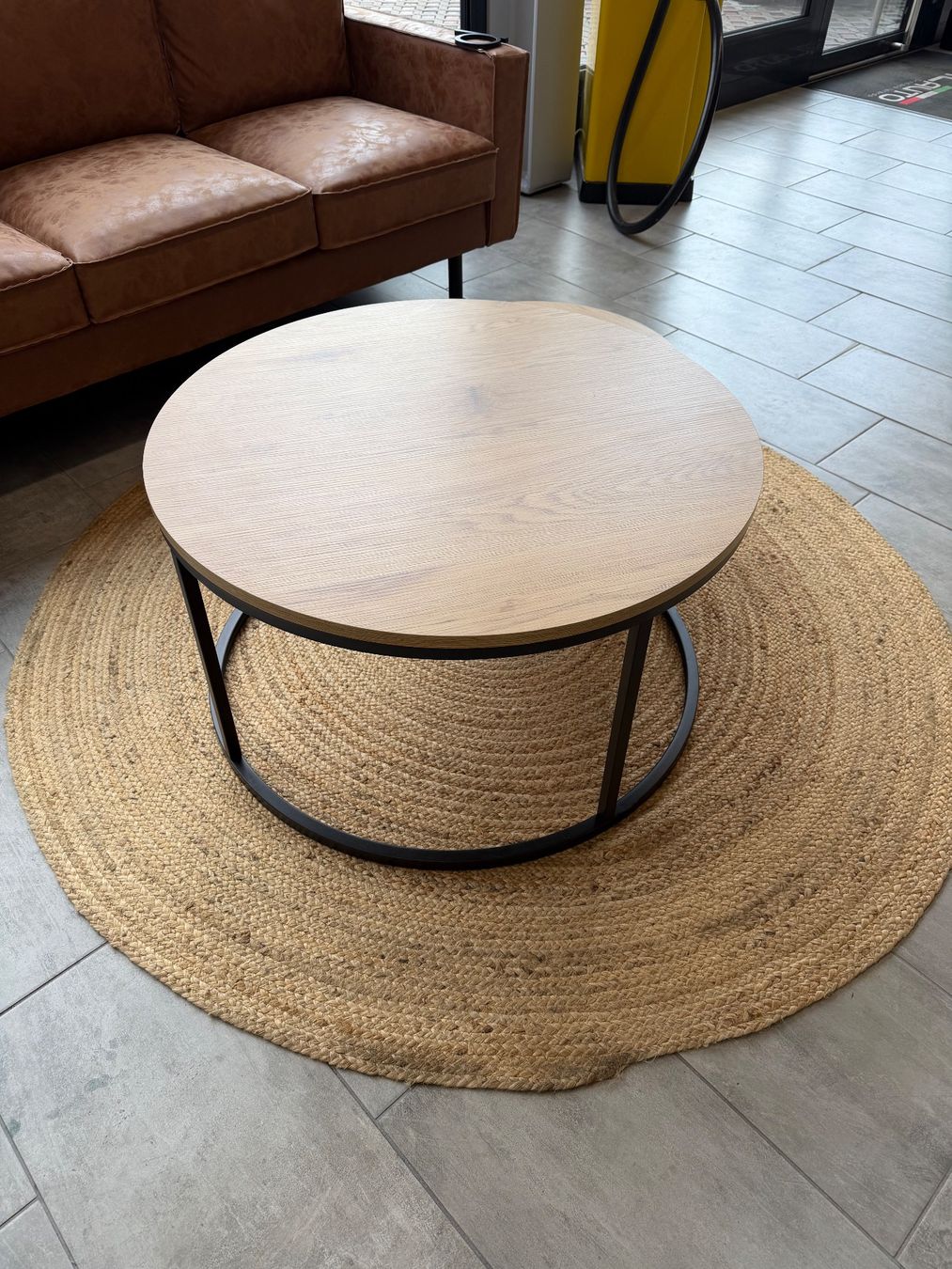 Tavoli: Wohnzimmer Tisch Neu! – Nuovo (secondo la descrizione) da Lengnau BE venduto da Ierardo79 1