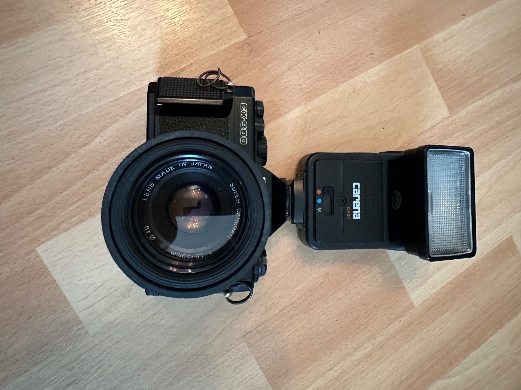 Fotocamera: Carena Sx-300 Spiegelkamera. – Usato da Bützberg venduto da Chisco 1