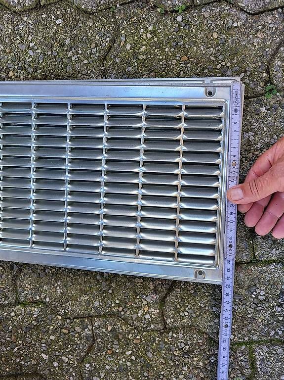 Griglie e Inferriate: Metallgitter Aluminium 25 x 56 – Nuovo (secondo la descrizione) da Cama venduto da DLCE90 1