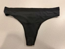 Schwarzer Tanga, Grösse M, neu & ungetragen!