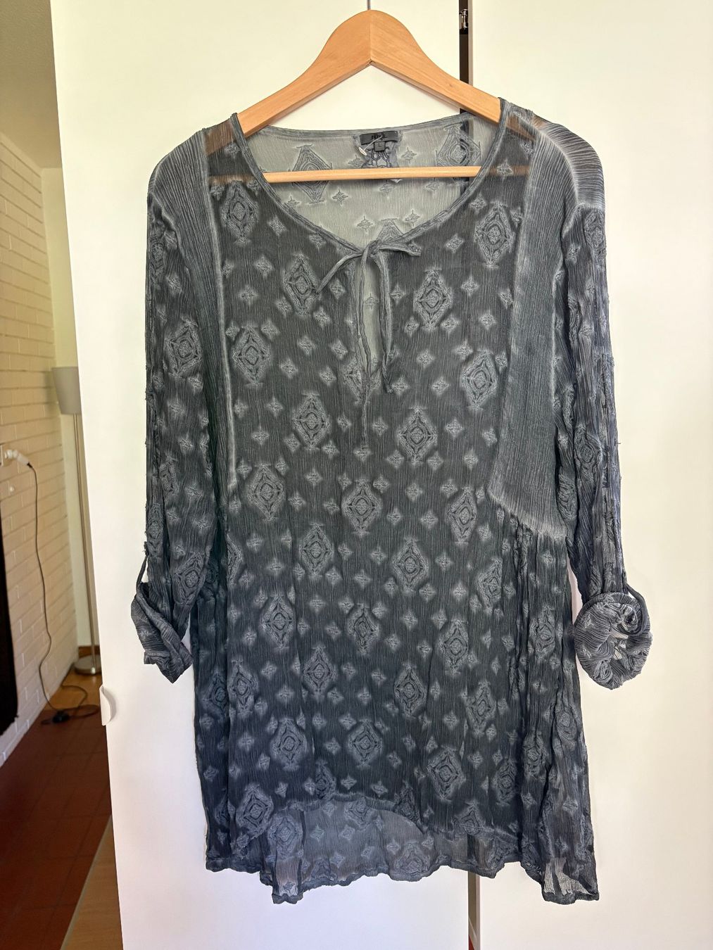 Nile Tuniche: Nile Seidenbluse L, anthrazit – Usato da Hombrechtikon venduto da star8888