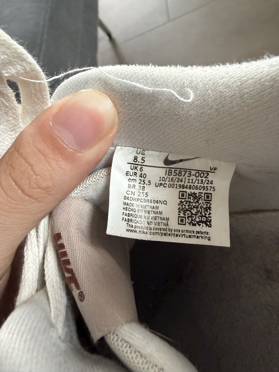 Nike Chaussures femmes: Nike Schuhe beige Grösse 40 – D'occasion à Hüttwilen par sar_8gj7 5