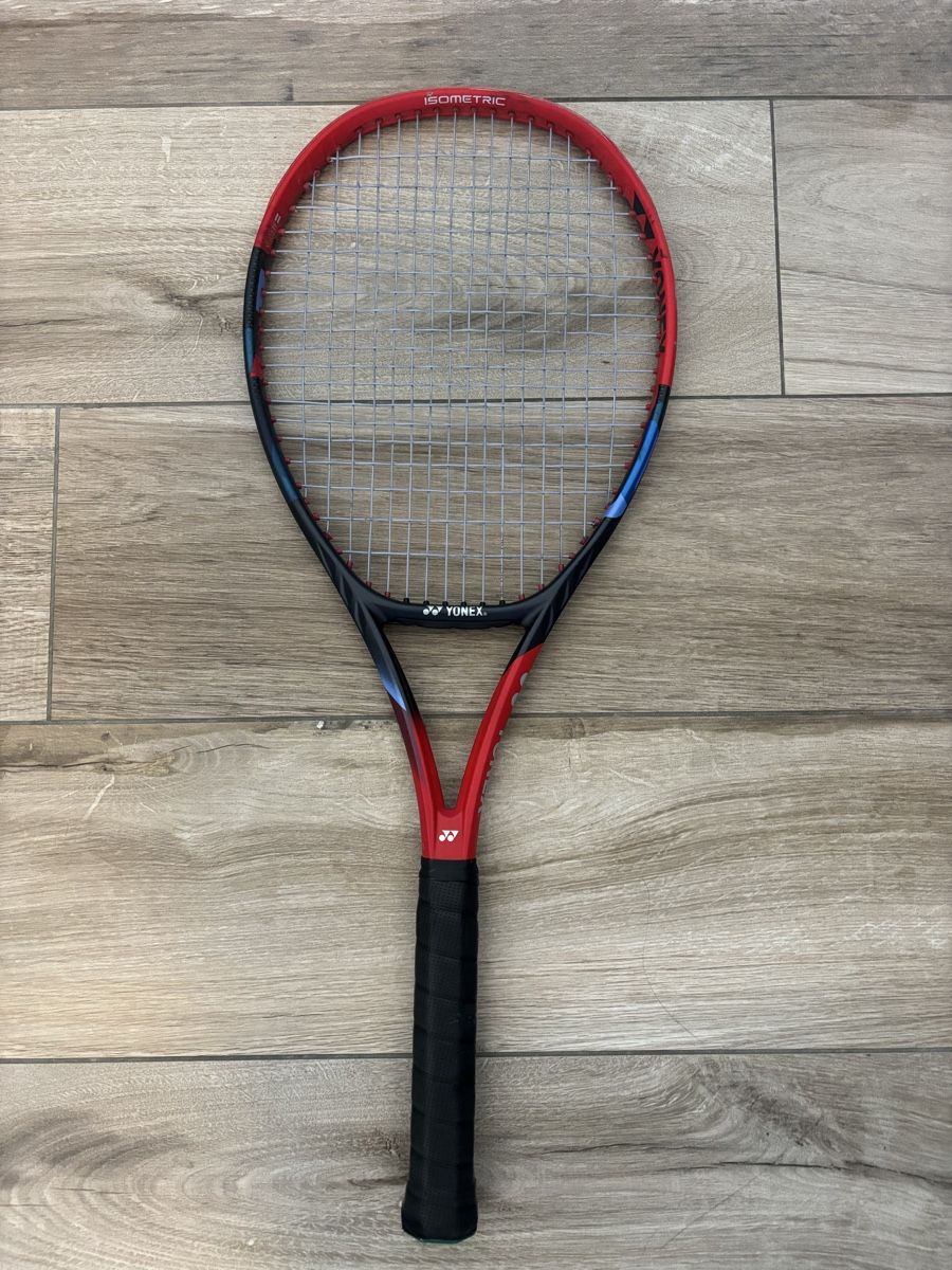 Yonex Raquettes: Yonex Vcore 98 grip 3 305g – D'occasion à Payerne par Xl_27