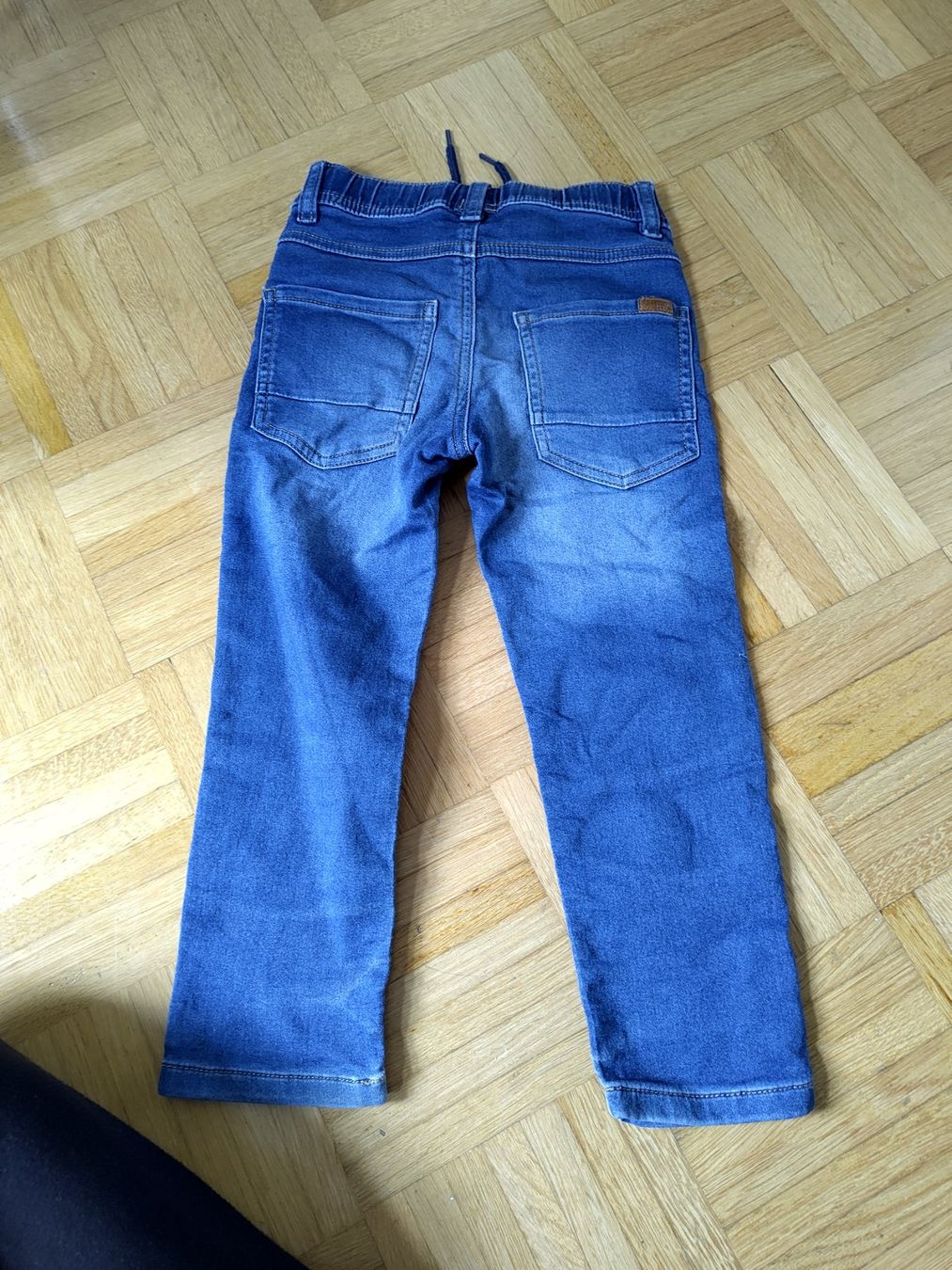 Pantaloni: Weiche aber starke Jeans 104 – Usato da Jona venduto da tschounaess 2