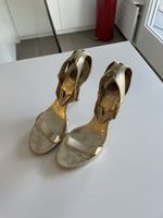 Versace Sandales à talons dorée (taille-39)