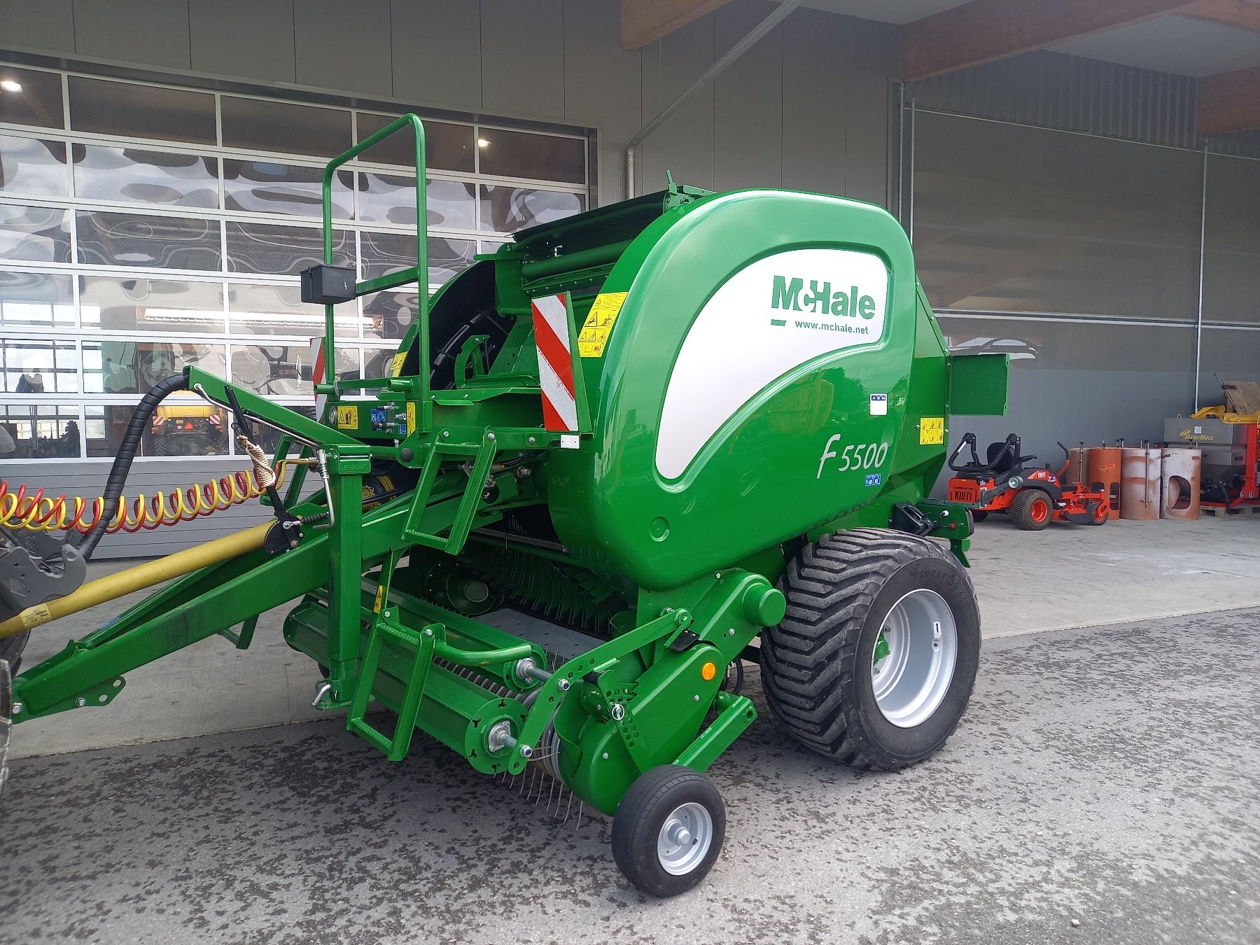 Trattori: McHale F5500 – Nuovo (secondo la descrizione) da Belfaux venduto da luca.friedly