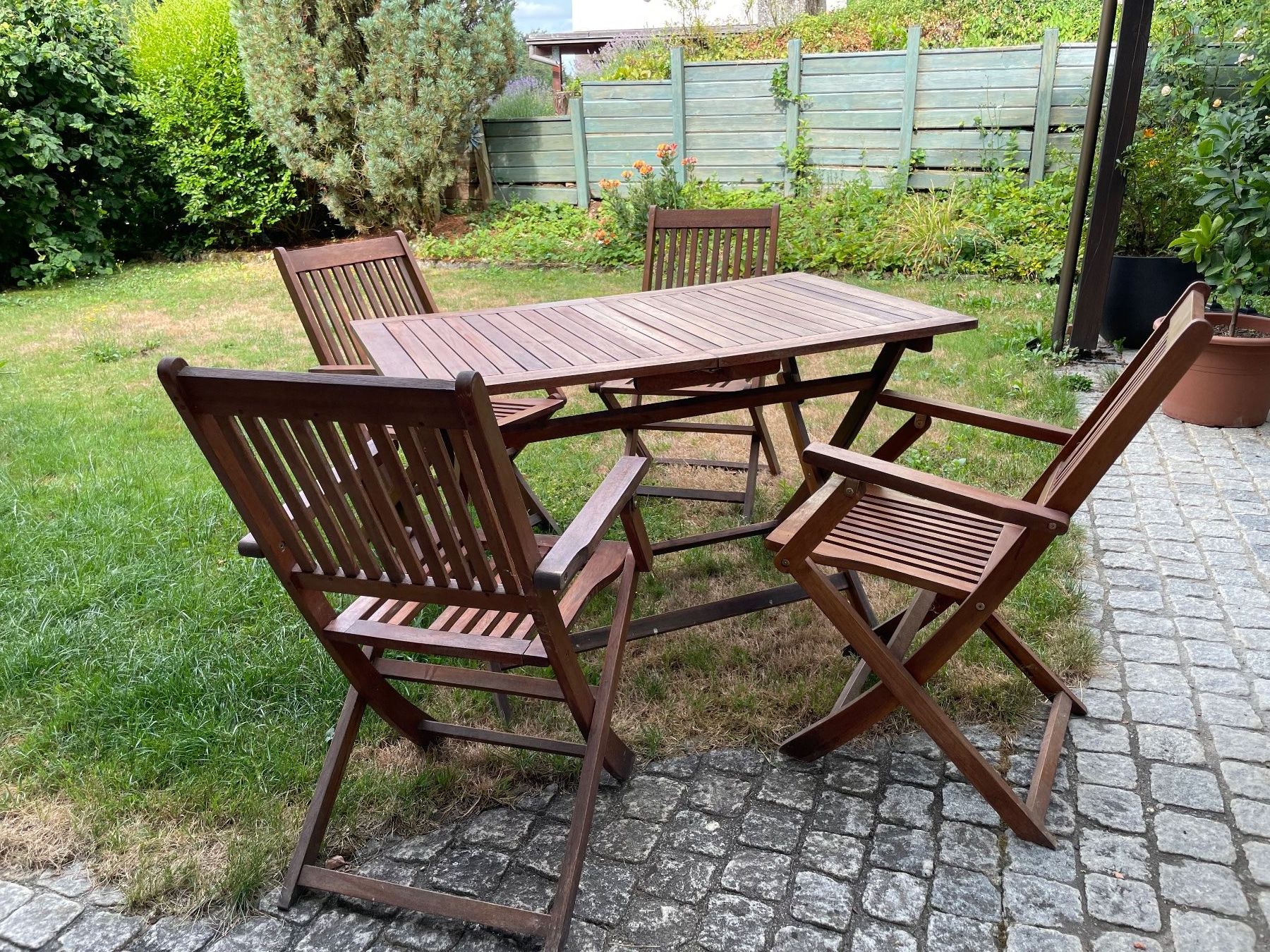Set de table et chaises: Gartentisch und -stühle – D'occasion à Zofingen par nel_7ffd