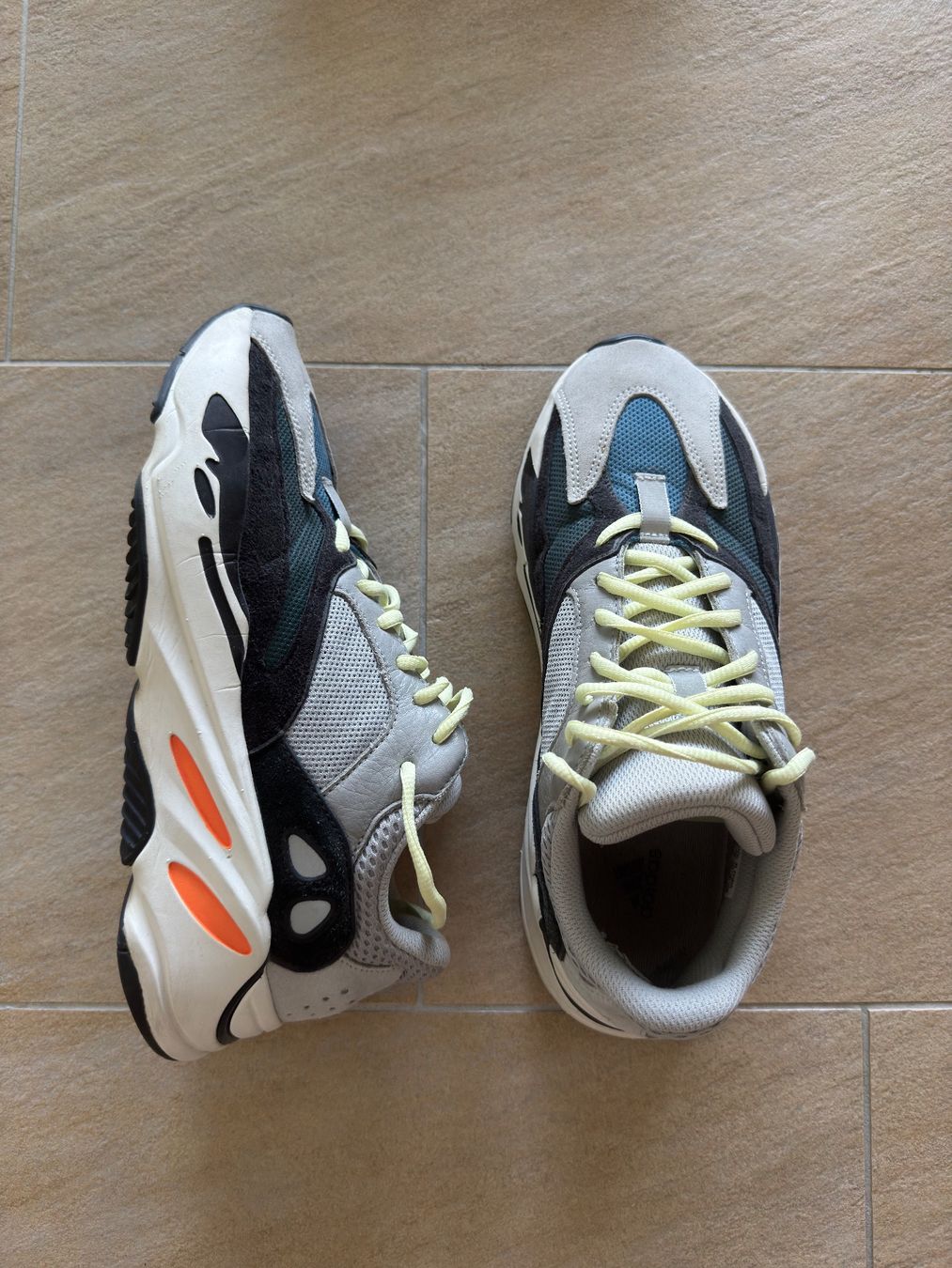 Adidas Scarpe da uomo: Yeezy Wave Runner 9.5 US – Usato da Châtel-St-Denis venduto da Lou_Hock 2