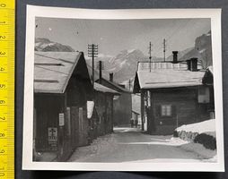 Leuggelbach (Glarus) Dorfstrasse mit Tödi/ 1936 / Photo