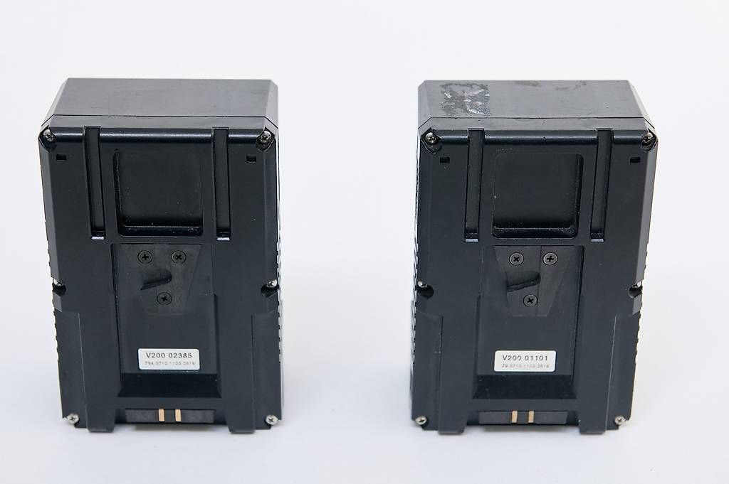 Accus: 2 BEBOB Akkus V-Mount 200 – D'occasion à Zürich par lozzaphoto 1