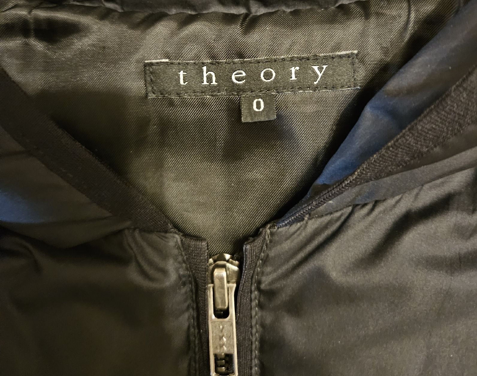 Theory Giacche: Theory Daunenjacke – Usato da Dietlikon venduto da kon_2d9n 5