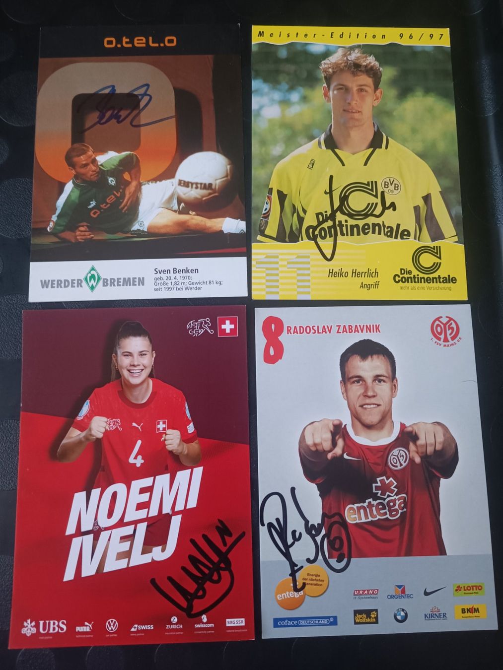 Autografi: Fussball-Mix - 4 signierte Autogrammkarten - Set – Usato da Menziken venduto da Artographs