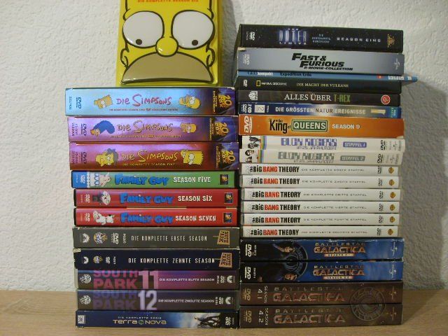 Tutti i DVDs: *** DVD Lot mit Serien *** – Usato da Altbüron venduto da CoinWorld