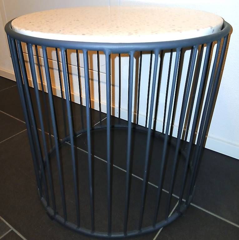 Tables: Tischchen, Beistelltischchen mit Marmorplatte – D'occasion à Schaffhausen par stefanbigger68 2