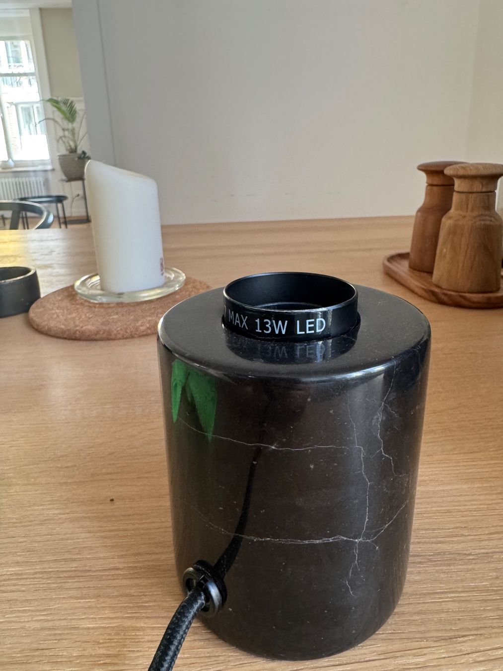 Ikea Lampade: Table lamp, marble black – Usato da Zürich venduto da let_l7hl 4