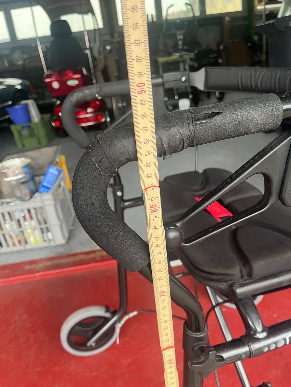 Ausili per la deambulazione: Rollator mit Sitzfläche (Human Care NeXus 3) – Nuovo (secondo la descrizione) da Roggwil BE venduto da IsoNice88 5