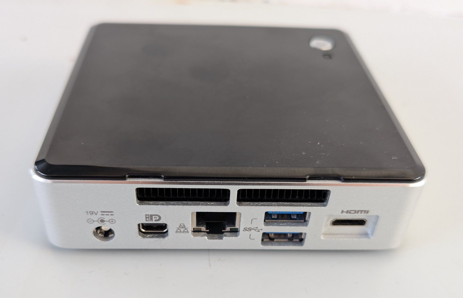 Intel PCs: Intel NUC Kit NUC5i3RYK – Gebraucht aus Dietlikon von ComdatAG 2
