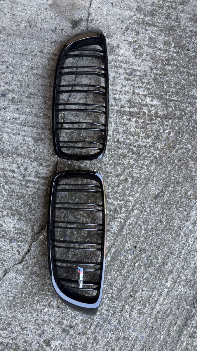 Tutti pezzi di ricambio auto: BMW F80 Nieren Grill  – Usato da Obfelden venduto da RicardoHG 3