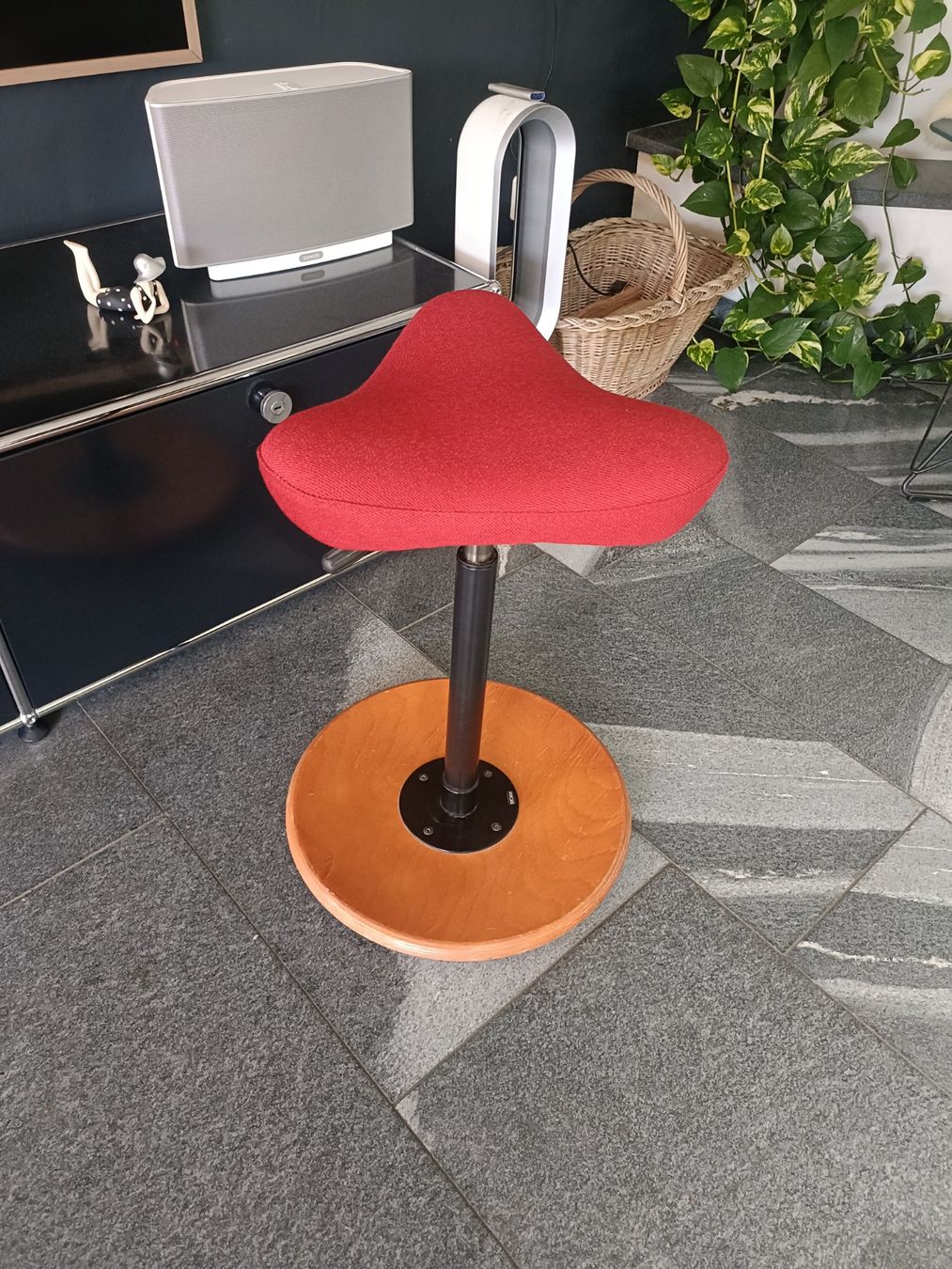 Stokke Sgabelli: Sitz-Stehhocker Varier Stokke Move – Usato da Schmitten FR venduto da oldtimer82 3