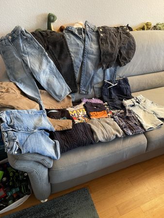 Kleiderpaket Grösse 104, Top Zustand,