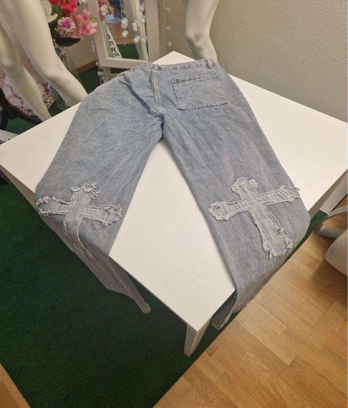 Pantaloni: Jeans mit Kreuz Gr 32 – Usato da Glattbrugg venduto da mas_75t2 1