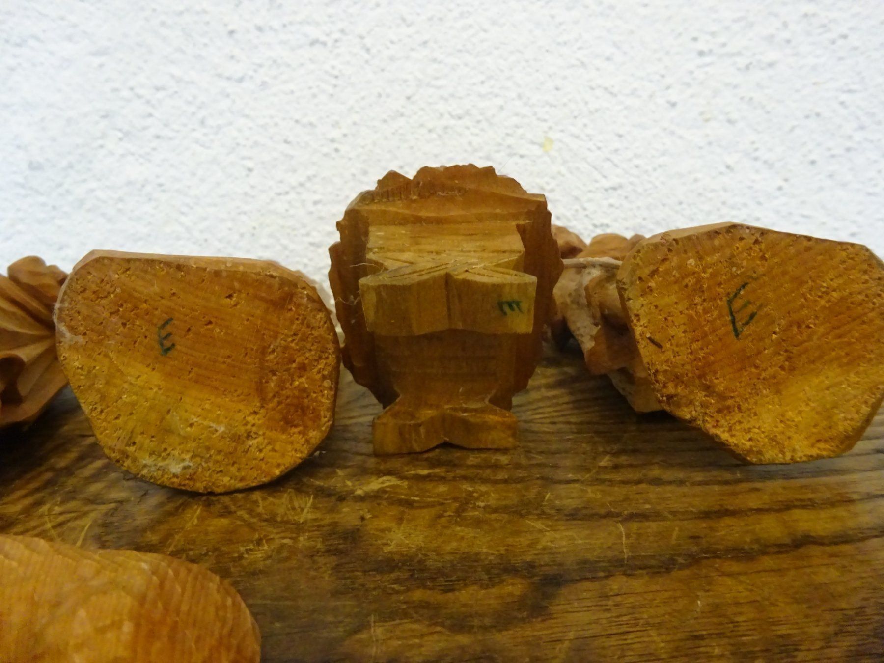 Sculture & Statue: 6x Holzfiguren antike Krippe – Usato da Esslingen venduto da eintagammeer 6