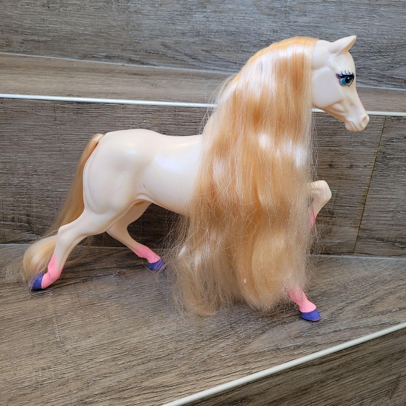 Giocattoli: Barbie Pferd Buttetfly und Puppe – Usato da Niederbuchsiten venduto da klengyel 4