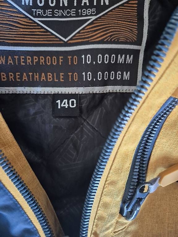 Jacken & Mäntel: Beach mountain gr. 140 winterjacke – Gebraucht aus Thun von Lexu4444 1