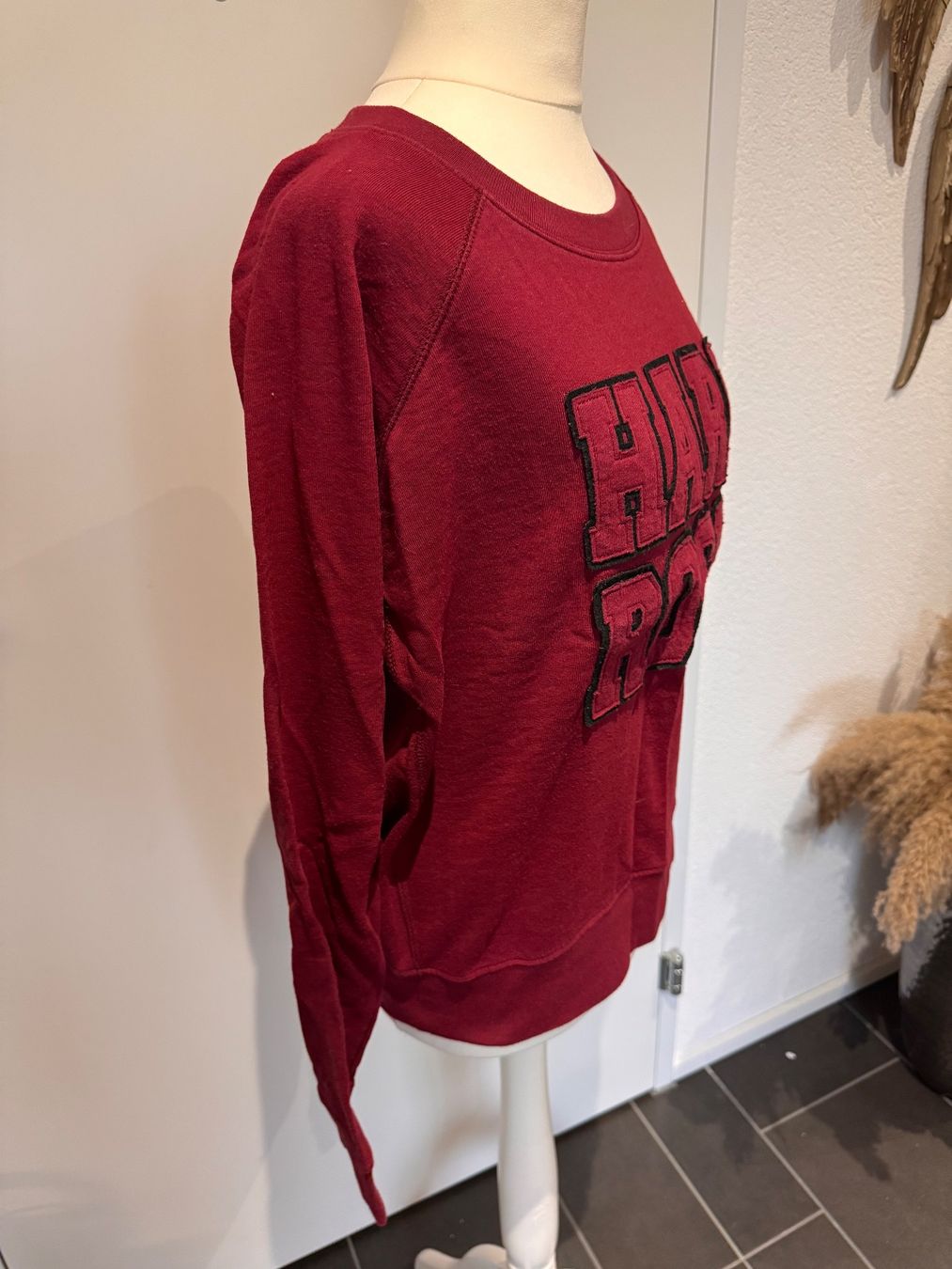 Pulls & Sweat-shirts: Bequemer Pullover Hard Rock Paris Gr. M Bordeaux Rot – D'occasion à Rothrist par Fondgruebe 2