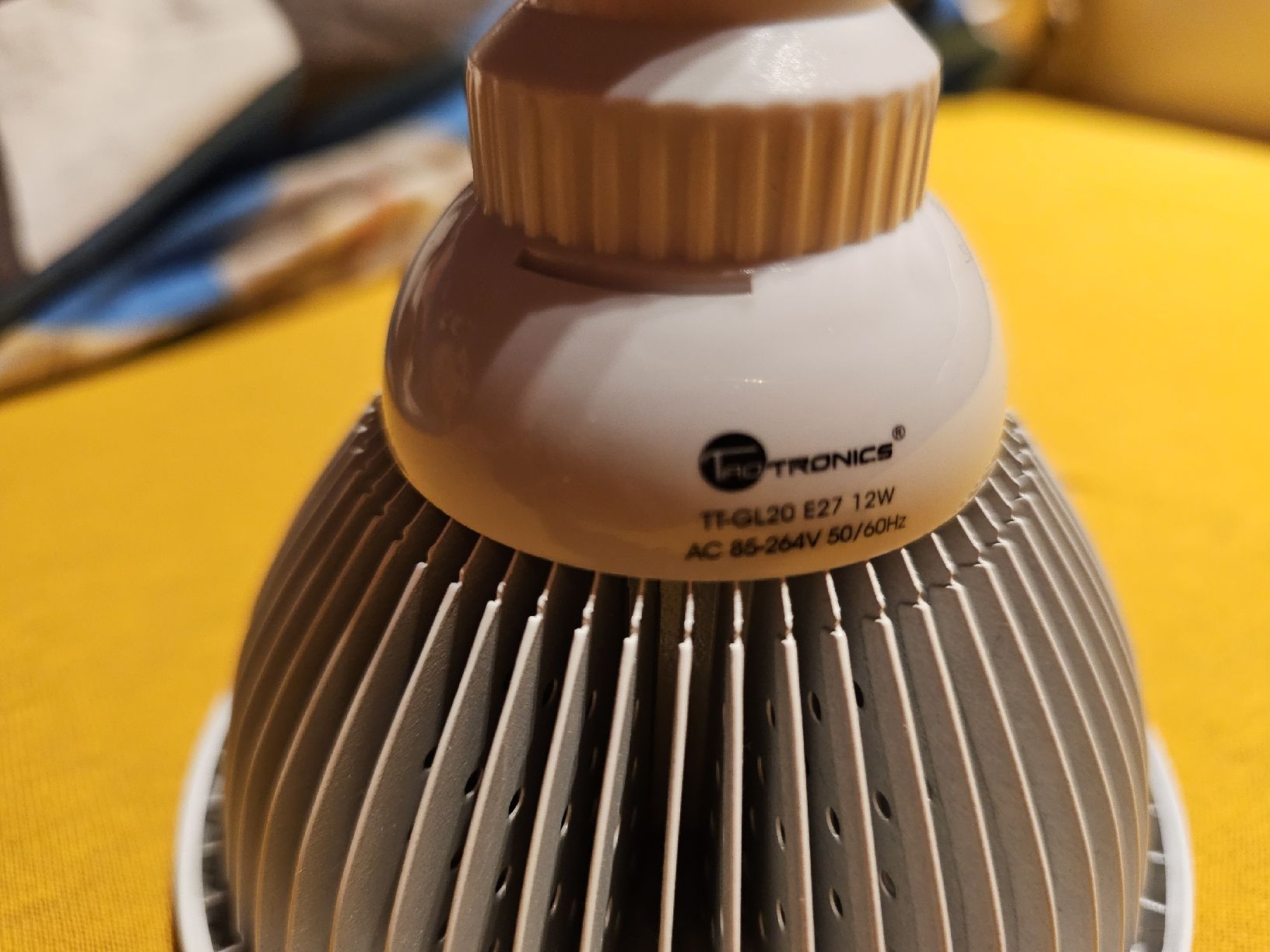 Lampen: LED Pflanzenlampe TaoTronics TT-GL20 E27 12W  – Neu (gemäss Beschreibung) aus Zürich von Finale7 1