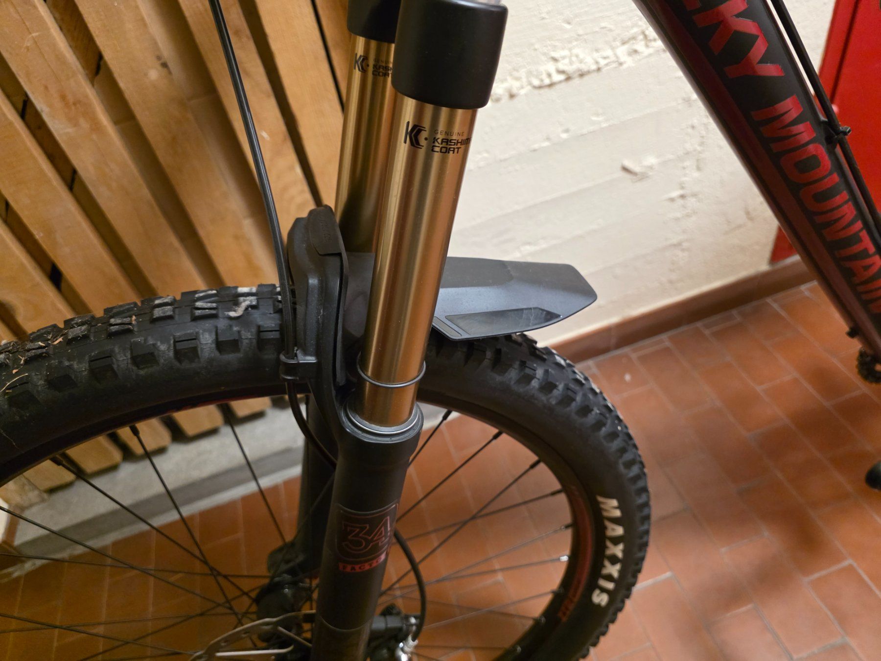 Rocky Mountain Bicycles Biciclette: VTT Rocky Mountain Carbone taille M – Usato da Sion venduto da almeida 5