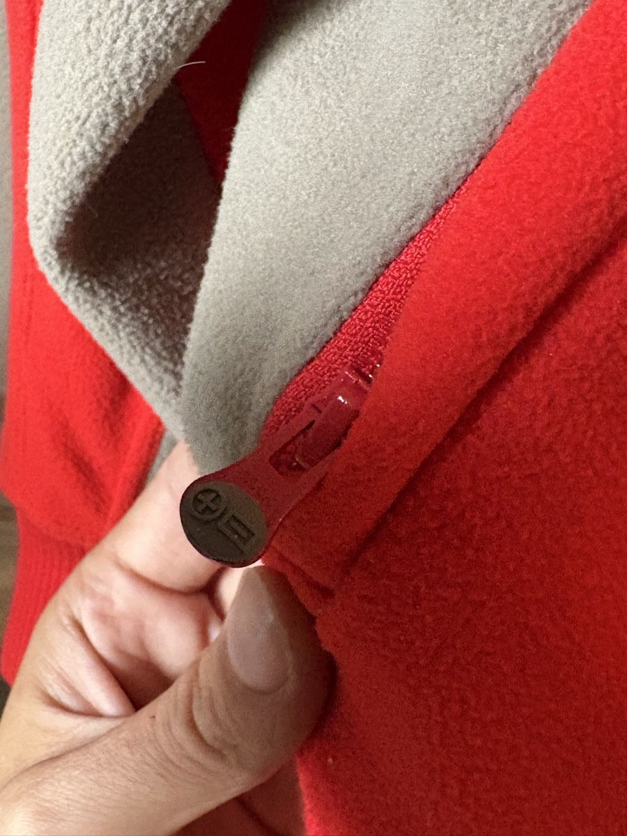 Chiemsee Maglioni & Felpe: Polaire Chiemsee rouge, Size L – Usato da Neuchâtel venduto da sharposneaks 3