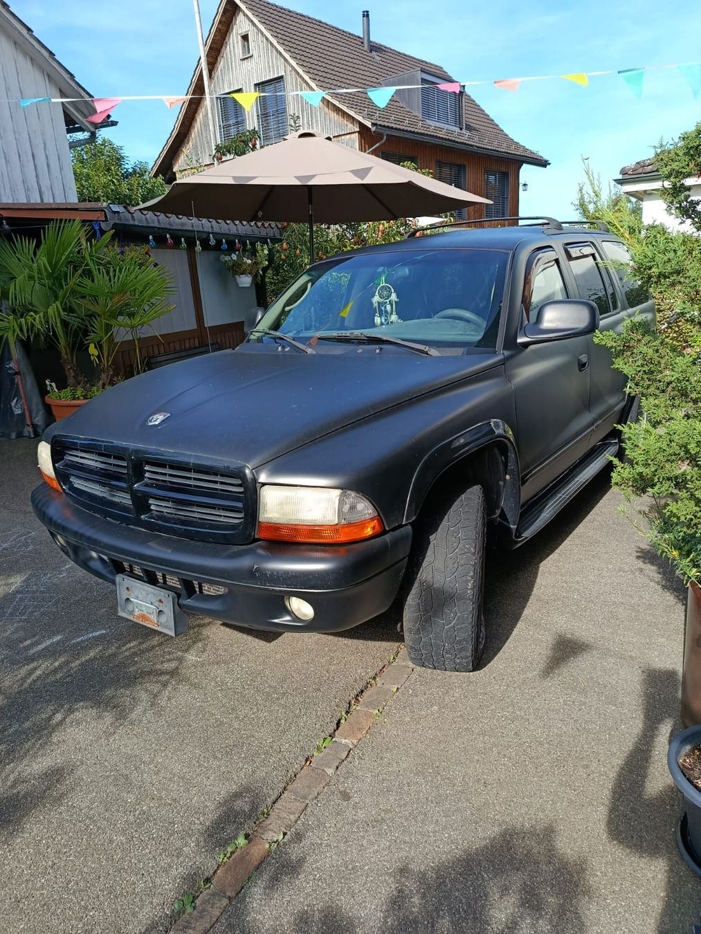 Dodge Autos: DODGE DURANGO 4.7 V8 2001 Schwarz-Matt – Gebraucht aus Frasnacht von monster-350 3