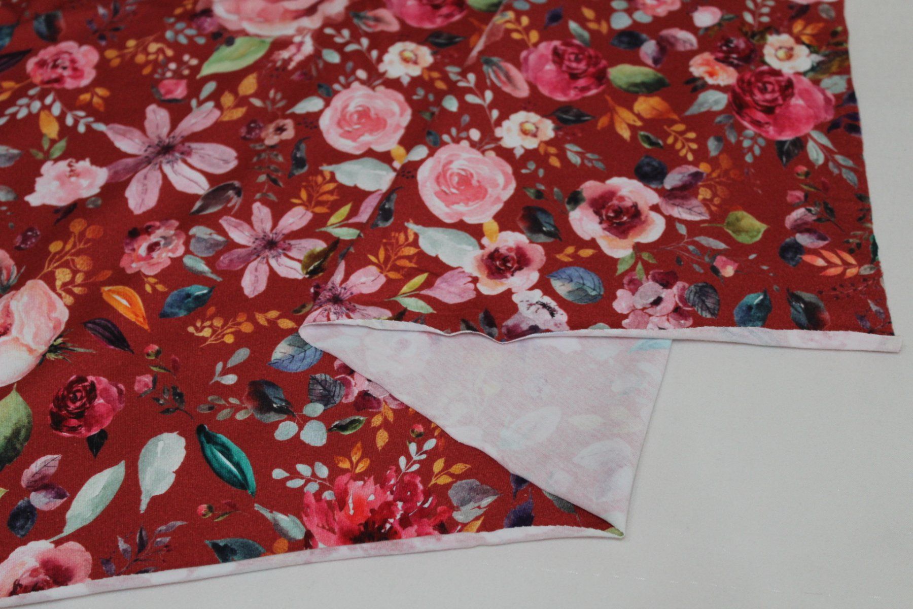 Tessuti: Stoff Baumwolljersey Digitaldruck d.rot/Blumen – Nuovo (secondo la descrizione) da Obfelden venduto da solomon111 2