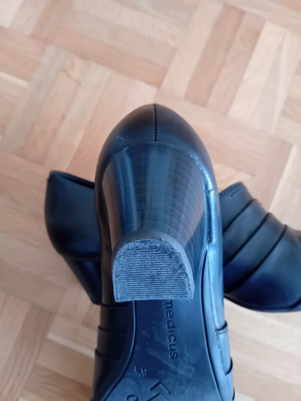 Damenschuhe: elegante Leder Halbschuhe Grösse 41 – Gebraucht aus Zürich von Gillheri 4