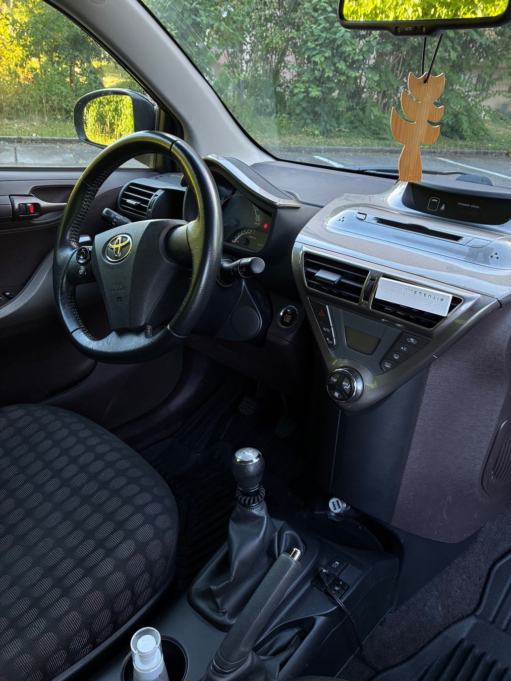 Toyota Automobili: Toyota iQ 1.0 – Usato da Lenzburg venduto da papperlapapritz 5