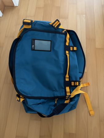 The North Face Duffel Bag S/P blue yellow used