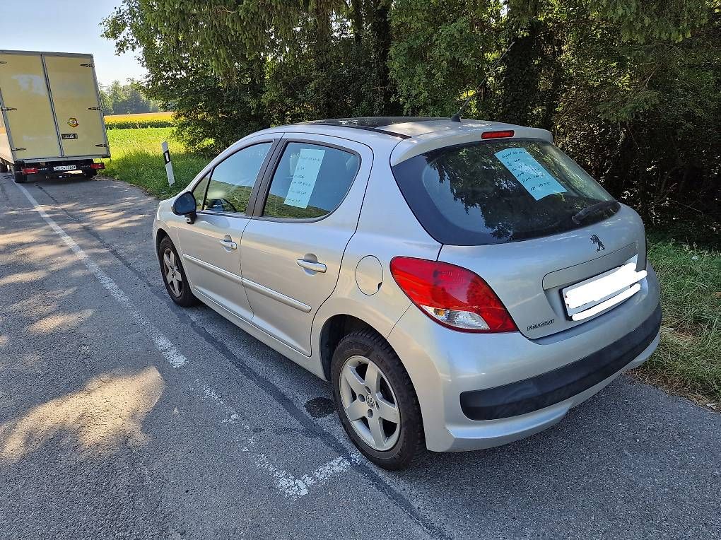 Autos: Pegeut 207 1.4 16 V – Gebraucht aus Biel/Bienne von dtceda