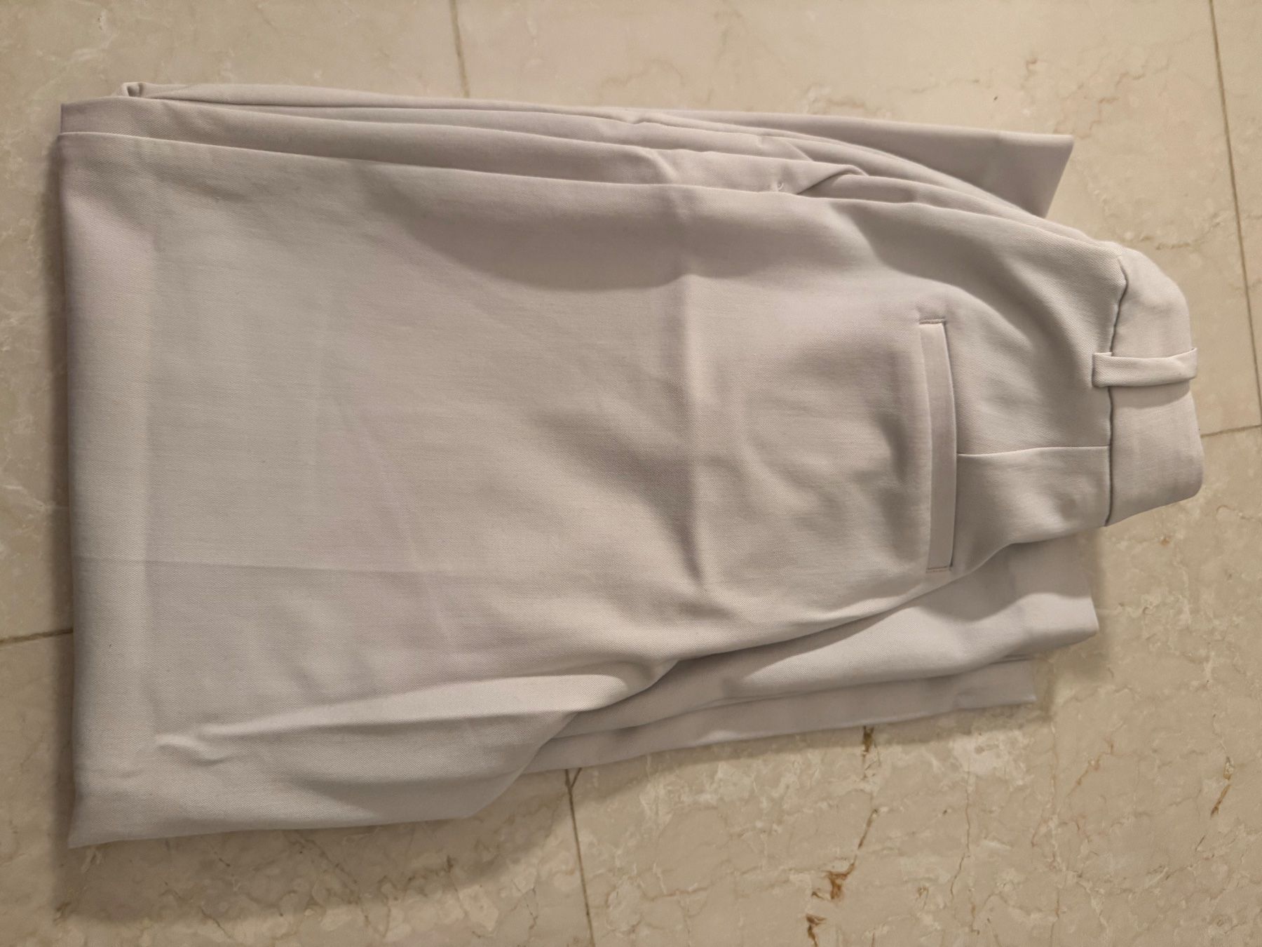 Pantaloni: Off-White Suit Pants – Usato da Basel venduto da mar_dgx7